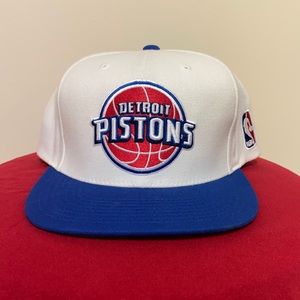 Mitchell & Ness Detroit Pistons SnapBack